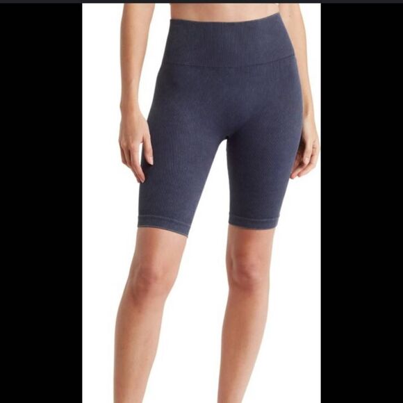 NWOT 90 Degree Seamless Rib Baseline Biker Shorts Size S - Picture 1 of 7